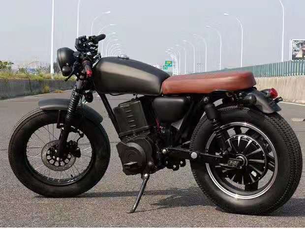 Электрический мотоцикл Engtian THretro Электрический мотоцикл Engtian THretro